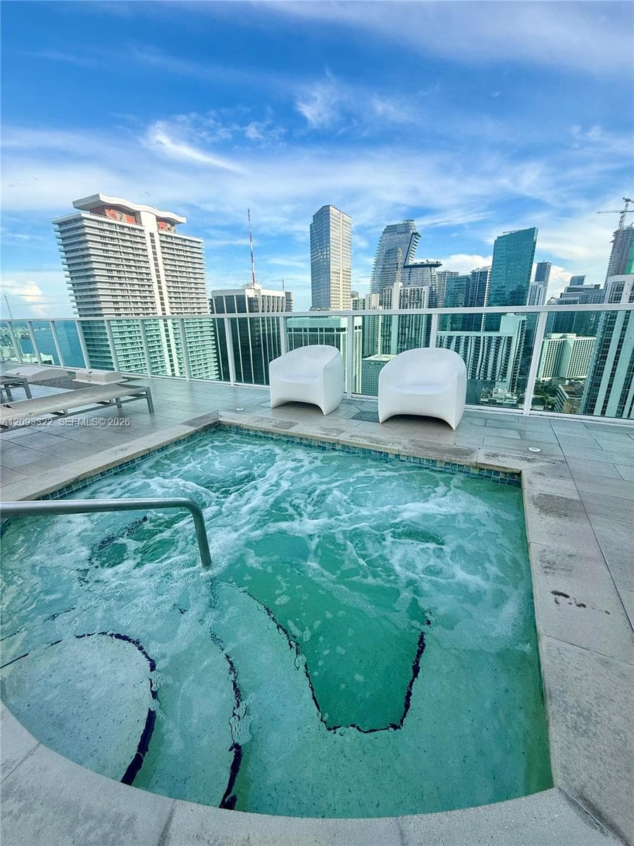 outdoor jacuzzi