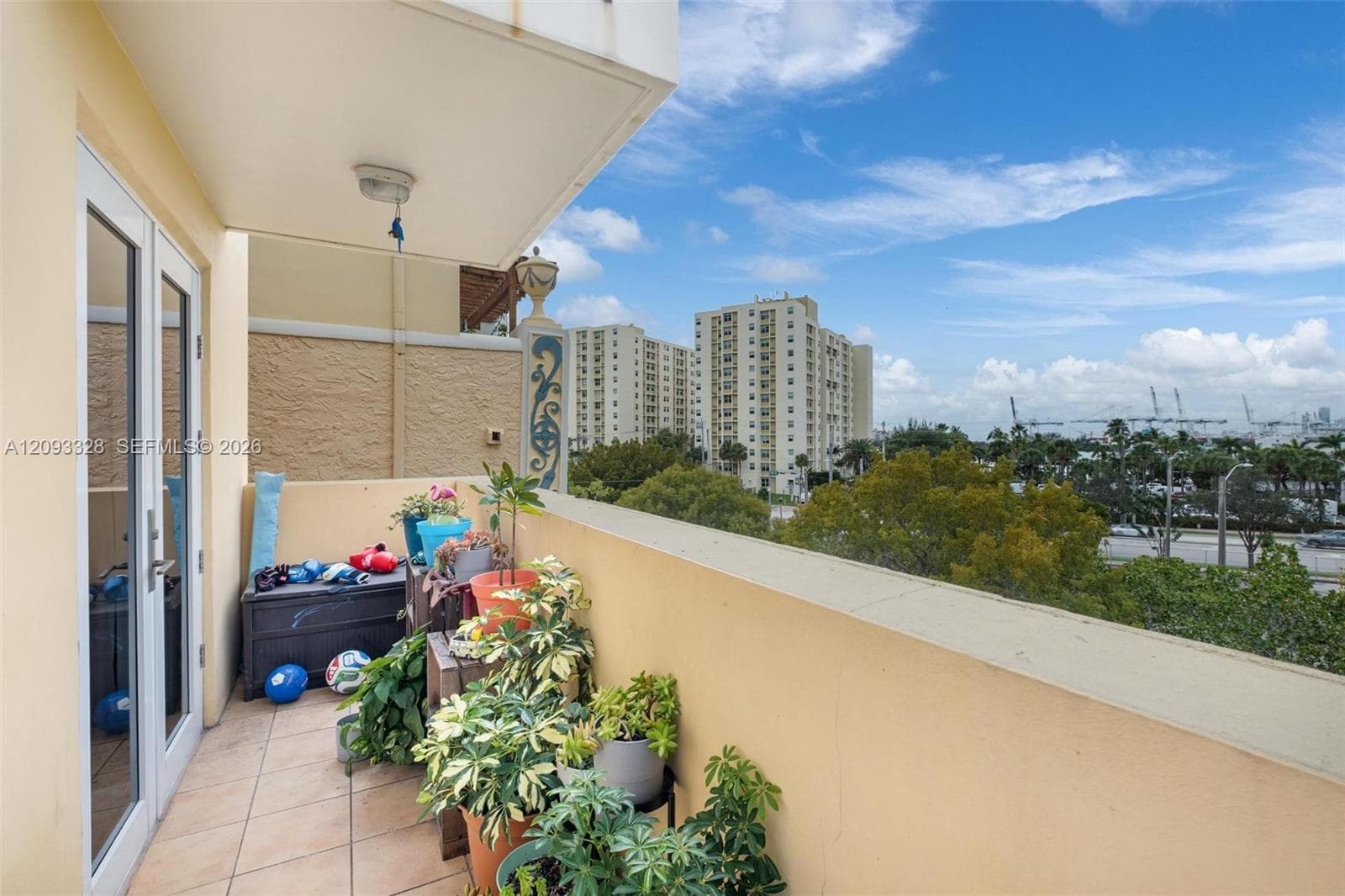 THE AMBASSADORS CONDO · #405 in Miami Beach - Photo 19