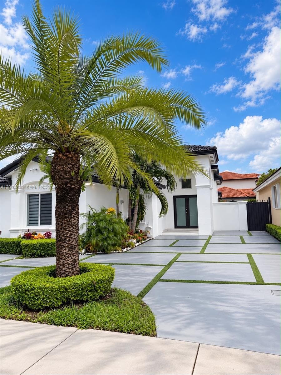 12967 NW 7th Ln photo 2