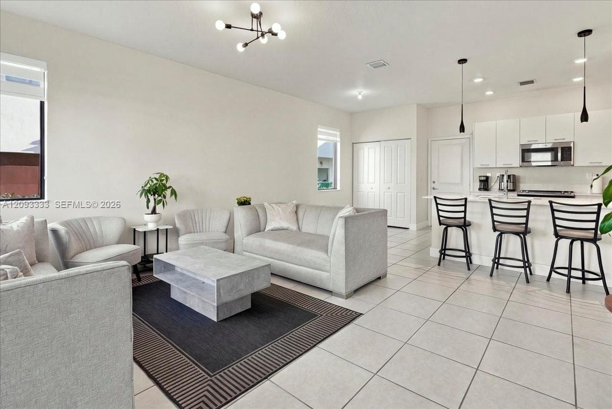 URBANA AT DOWNTOWN DORAL in Doral - Photo 5