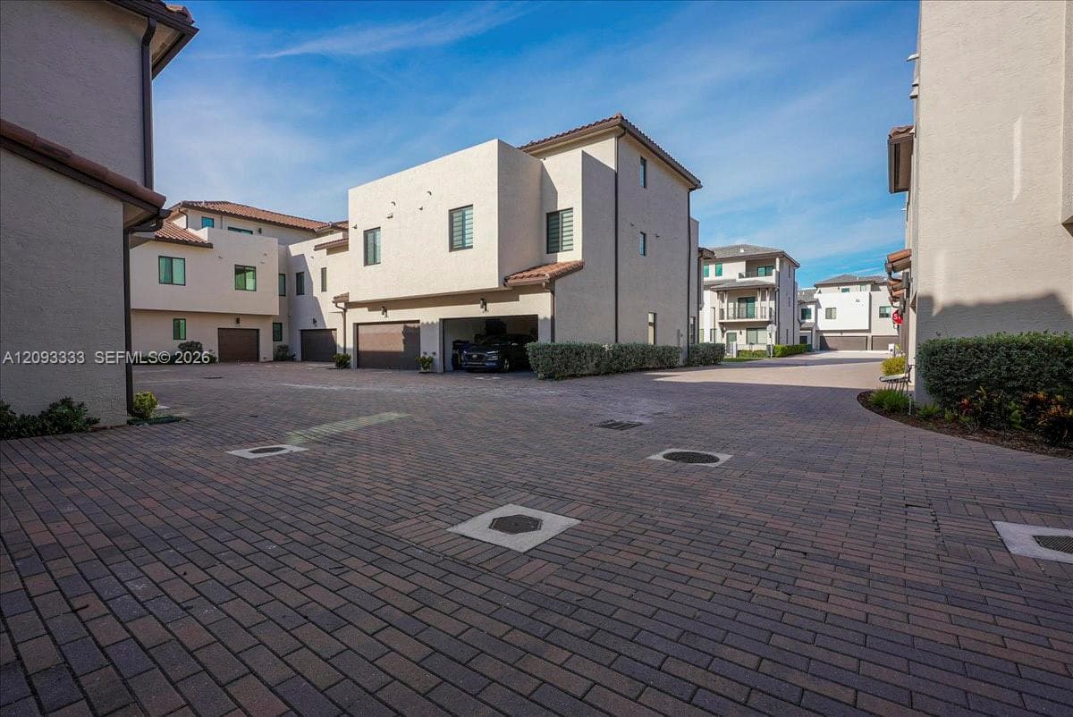 URBANA AT DOWNTOWN DORAL in Doral - Photo 30