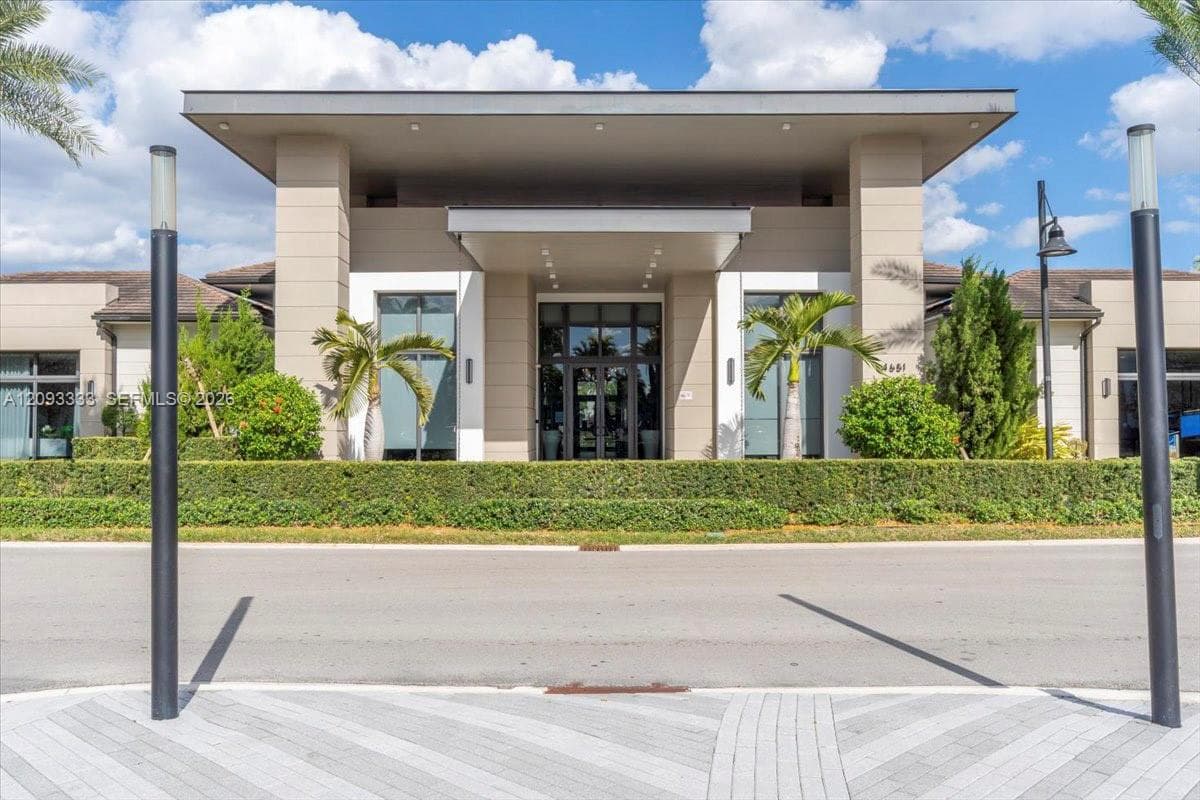 URBANA AT DOWNTOWN DORAL in Doral - Photo 37