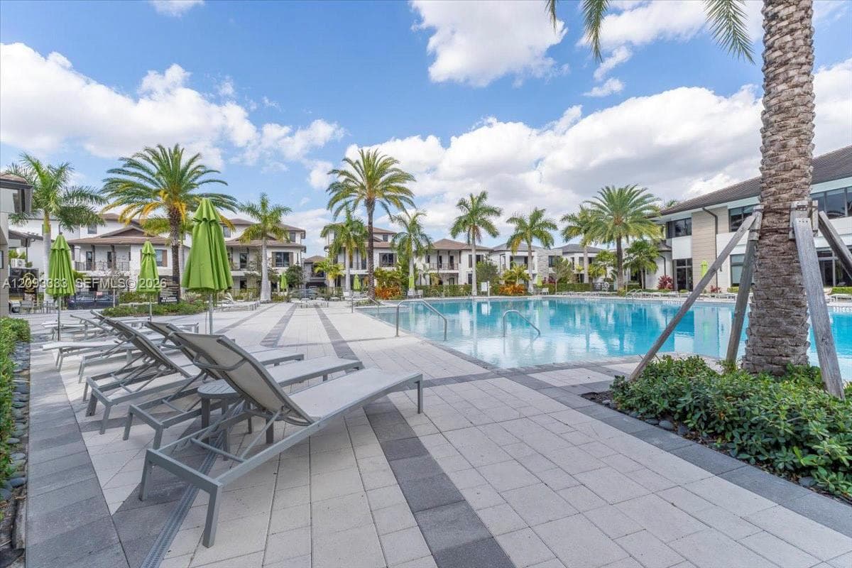 URBANA AT DOWNTOWN DORAL in Doral - Photo 39