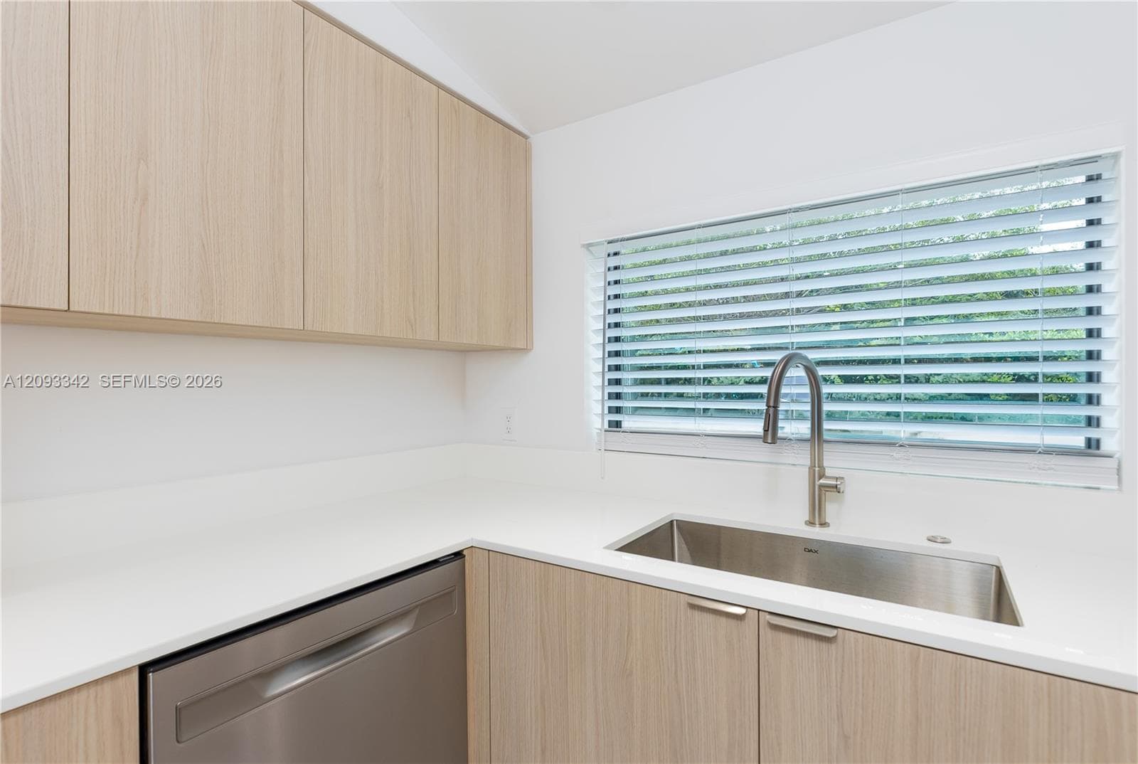 1801 NE 173rd St photo 25