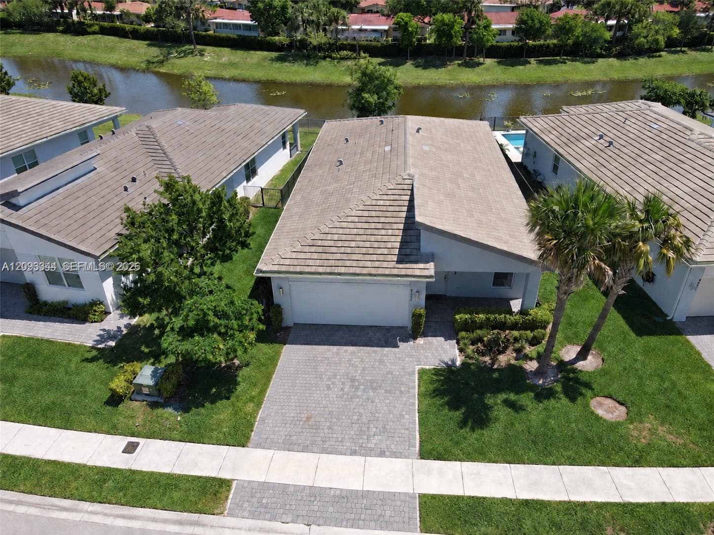4242 Rosa Dr photo 2