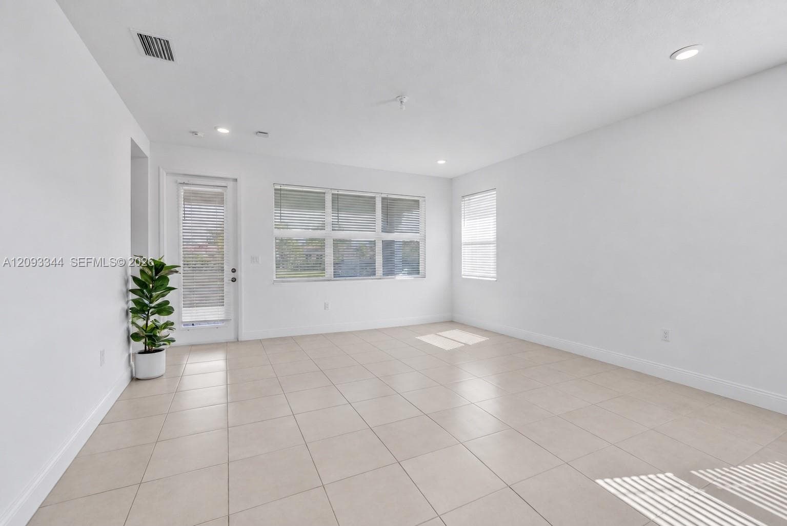 4242 Rosa Dr photo 13