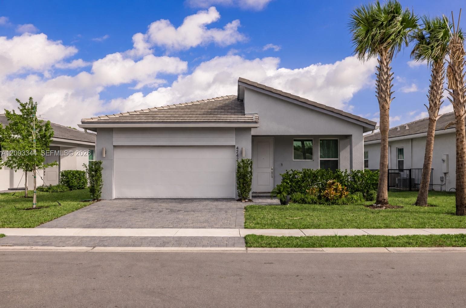 4242 Rosa Dr photo 1