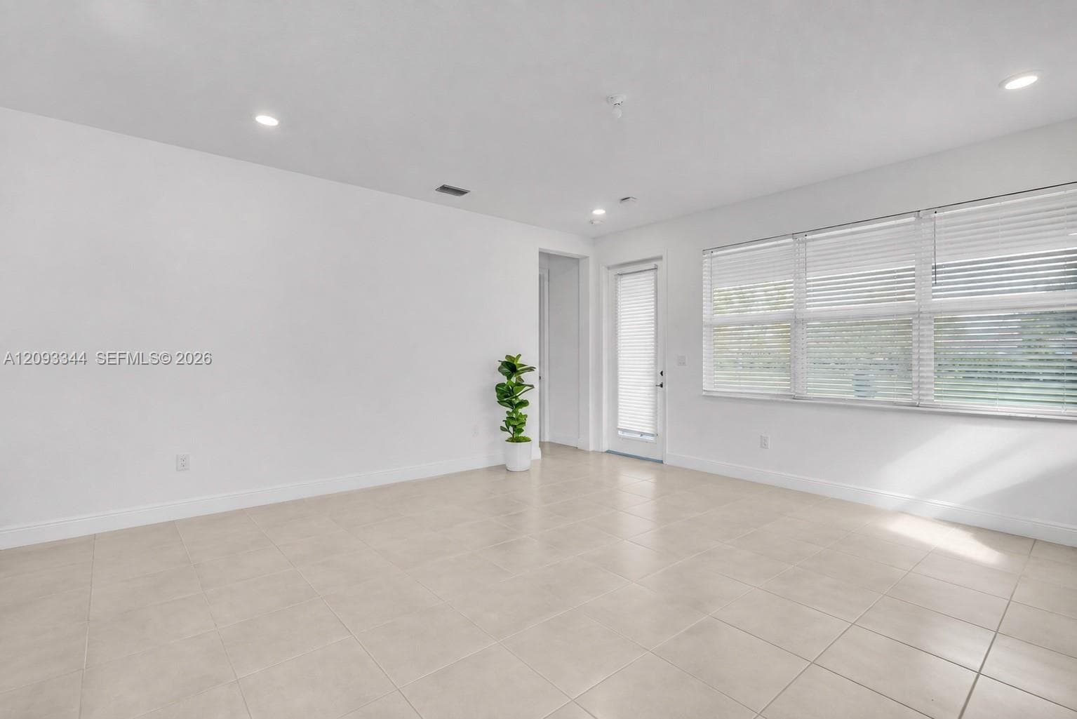 4242 Rosa Dr photo 15