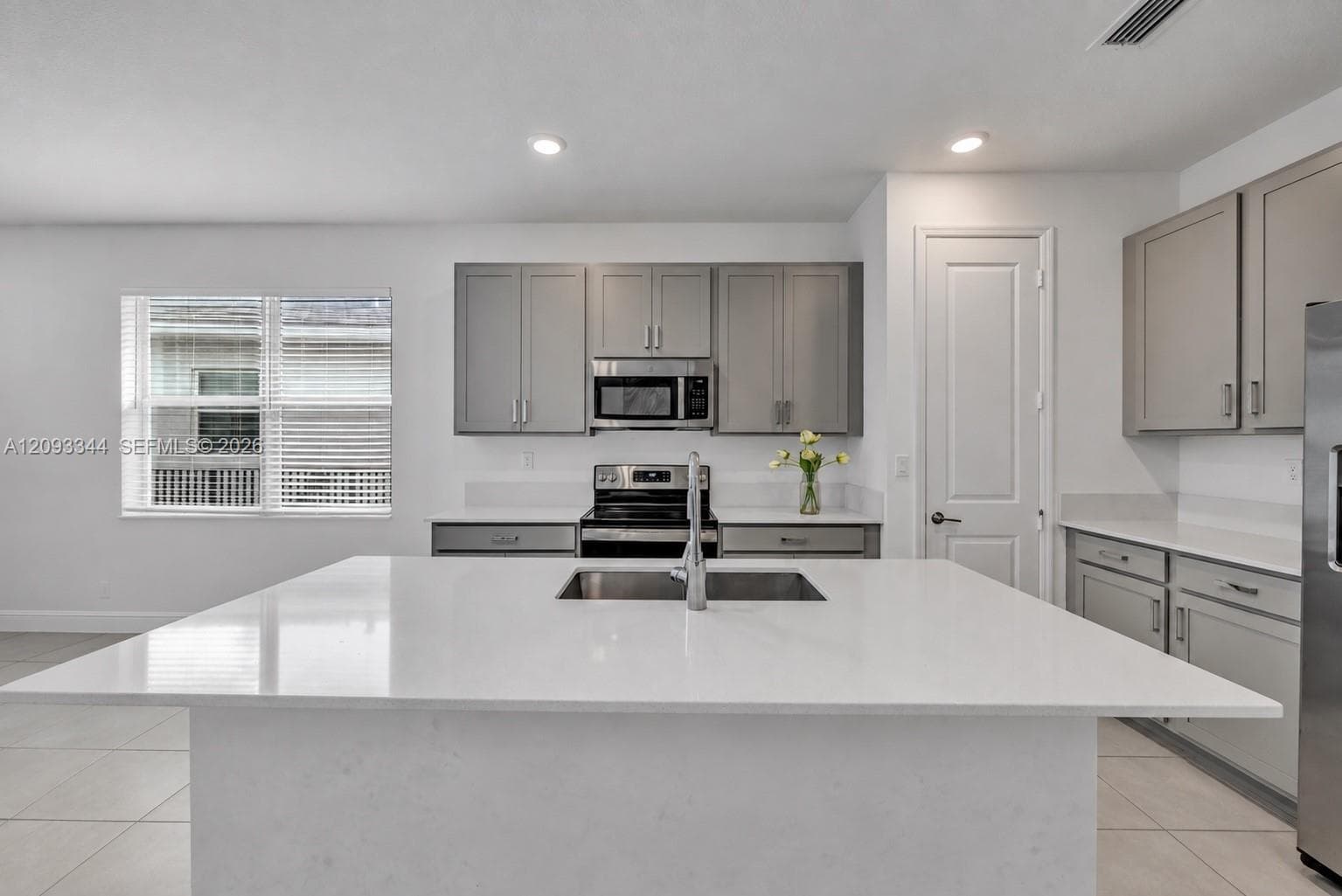 4242 Rosa Dr photo 11