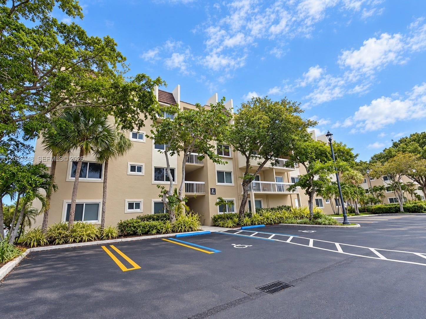 VILLAGE OF KINGS CREEK CO · #f401 in Miami - Photo 2