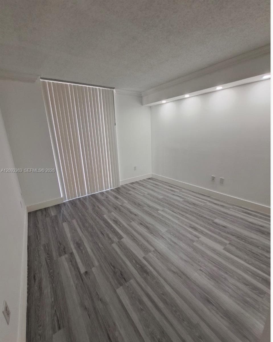 BLUE LAGOON CONDO · #403 in Miami - Photo 2