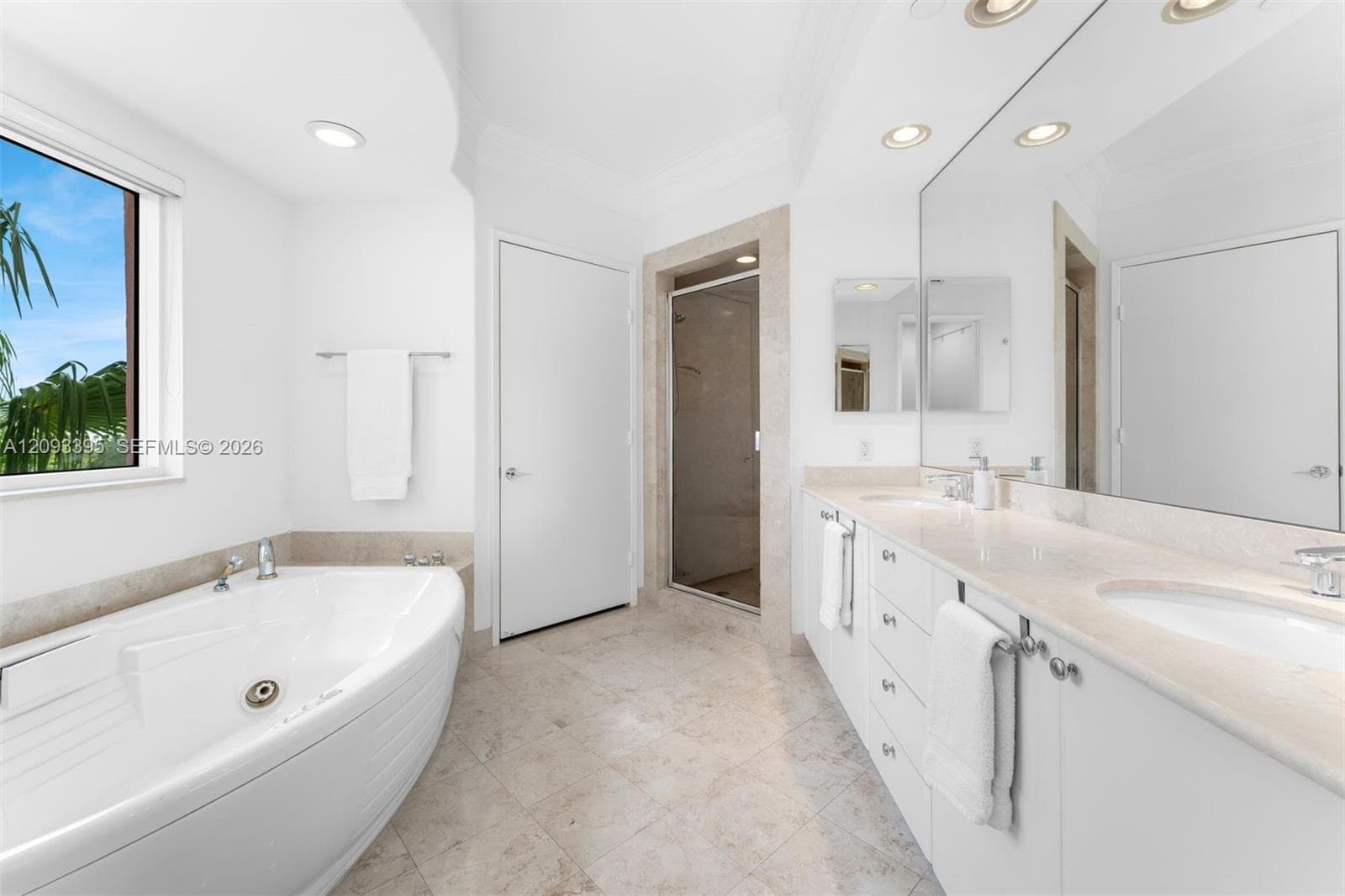 Club Tower Three · #401 in Key Biscayne - Photo 15