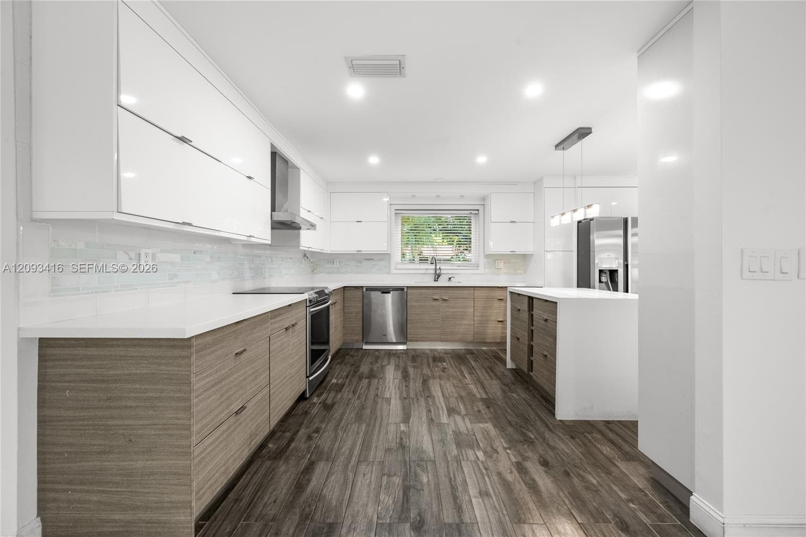 1543 Dorado Ave photo 8