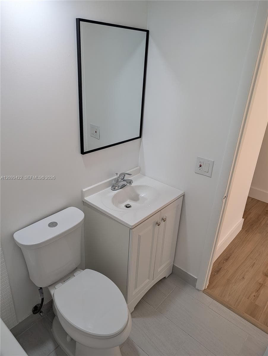 PARADISE BY THE SEA CONDO · #202 in Hallandale Beach - Photo 10