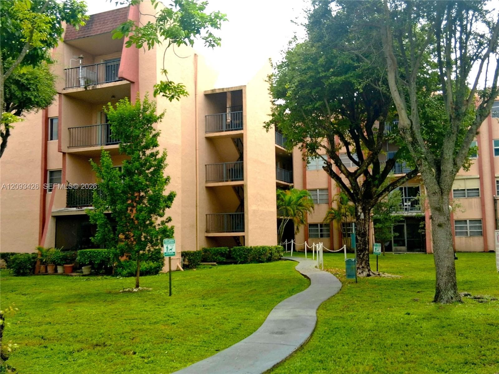 RAMBLEWOOD CONDO A · #A-107 in Miami - Photo 2