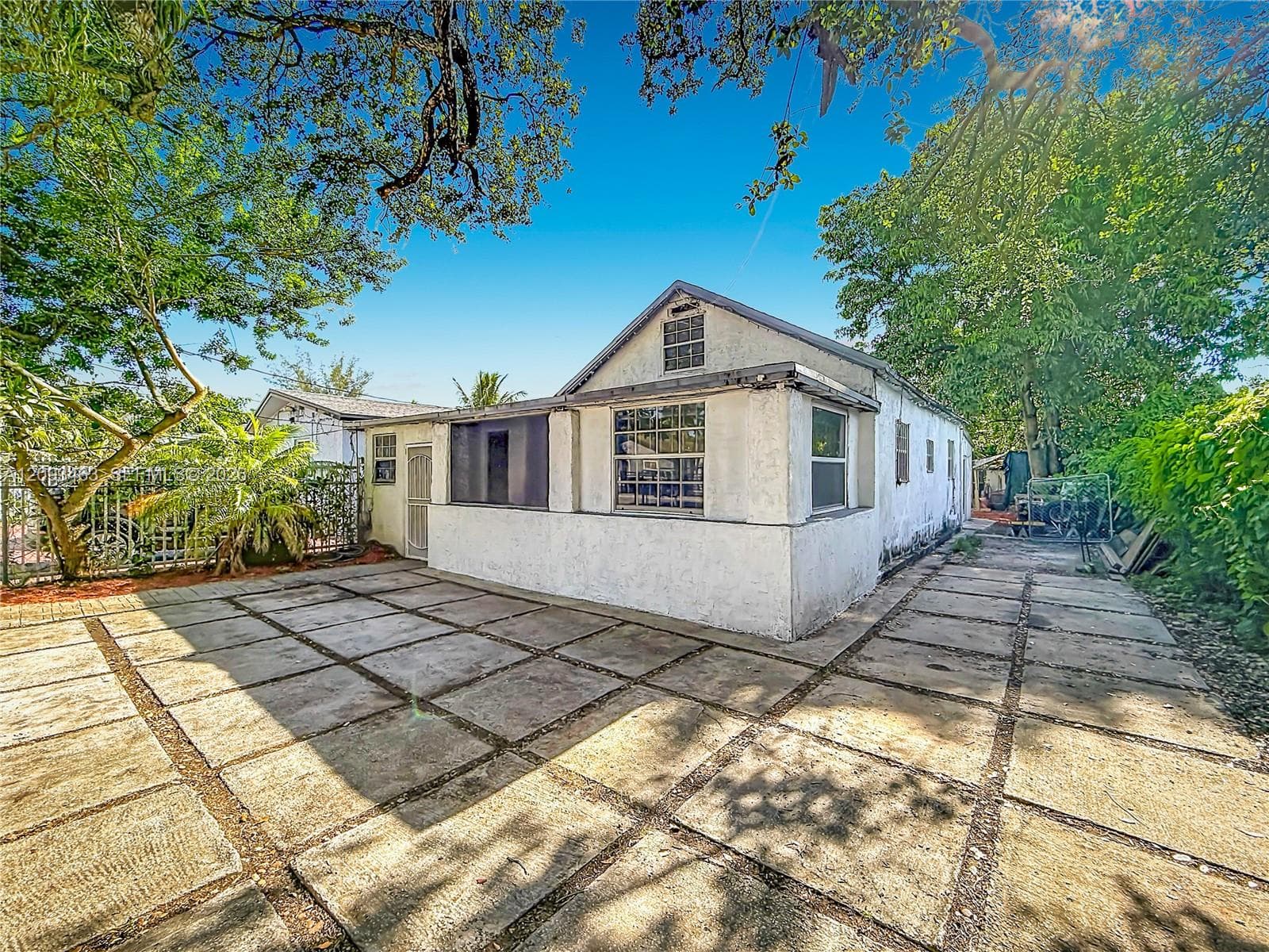 4433 NW 22nd Ct photo 14