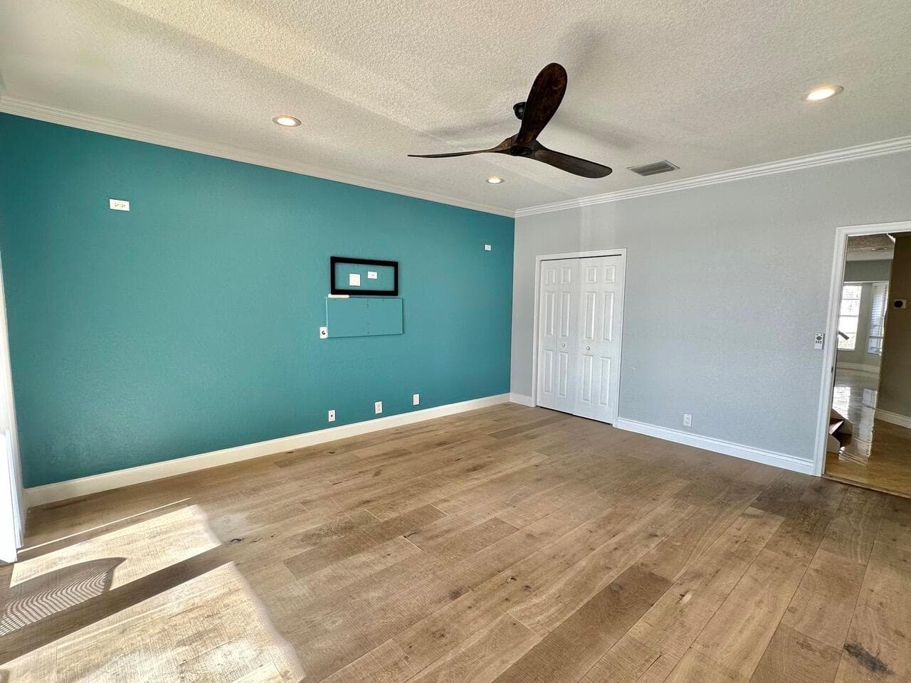 2nd floor living room