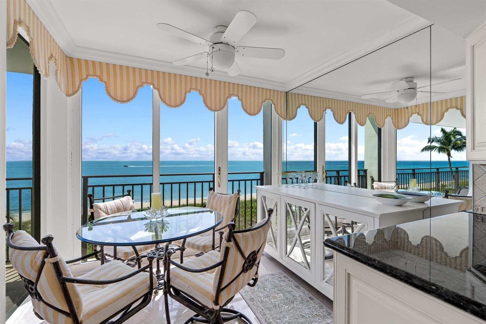 OCEANVIEW BREAKFAST NOOK
