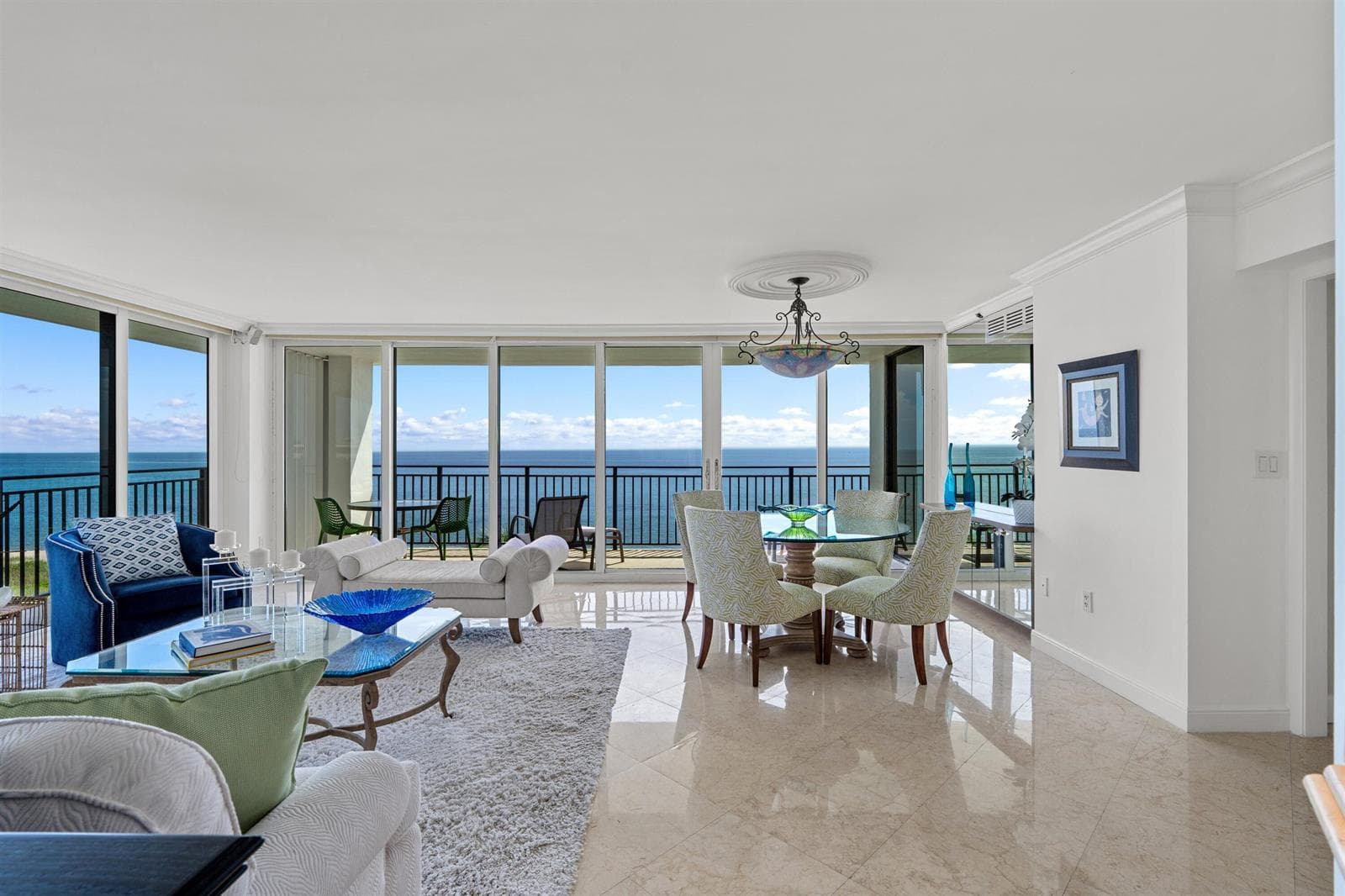 OCEANVIEW WRAPAROUND GREAT ROOM