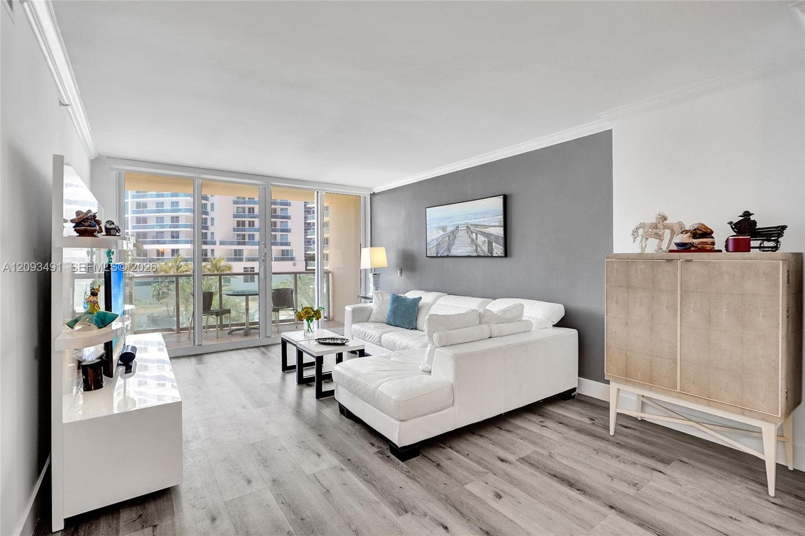 WAVE CONDO · #415 (available now) in Hollywood - Photo 4