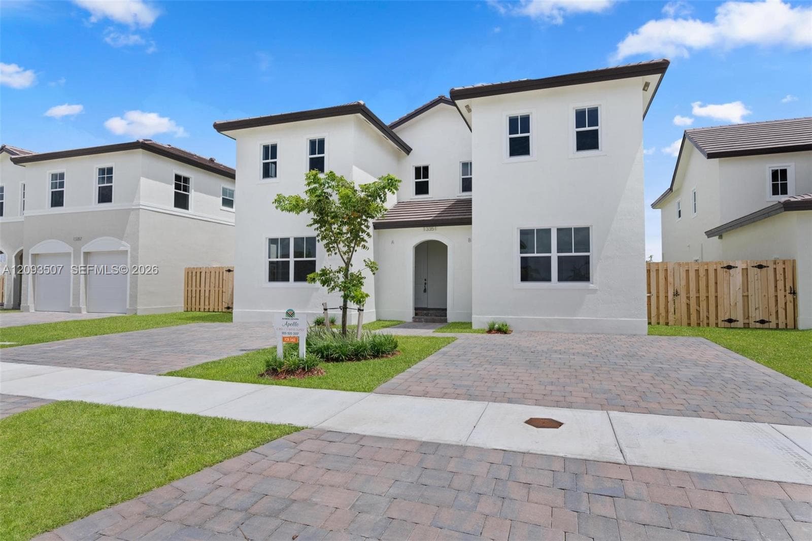 27284 SW 133 path photo 1