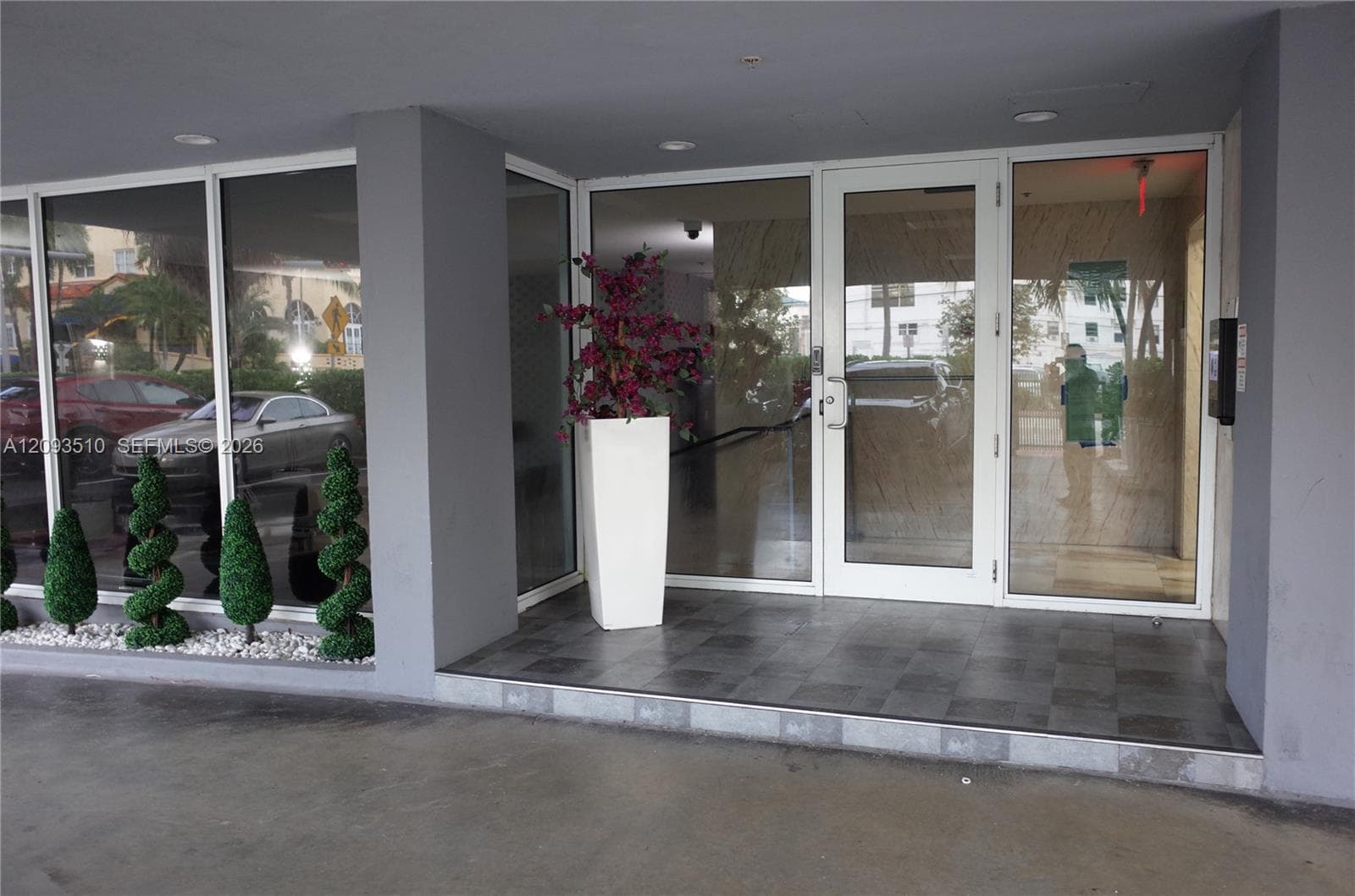 ISLANDER CONDO APTS · #302 in Miami Beach - Photo 32