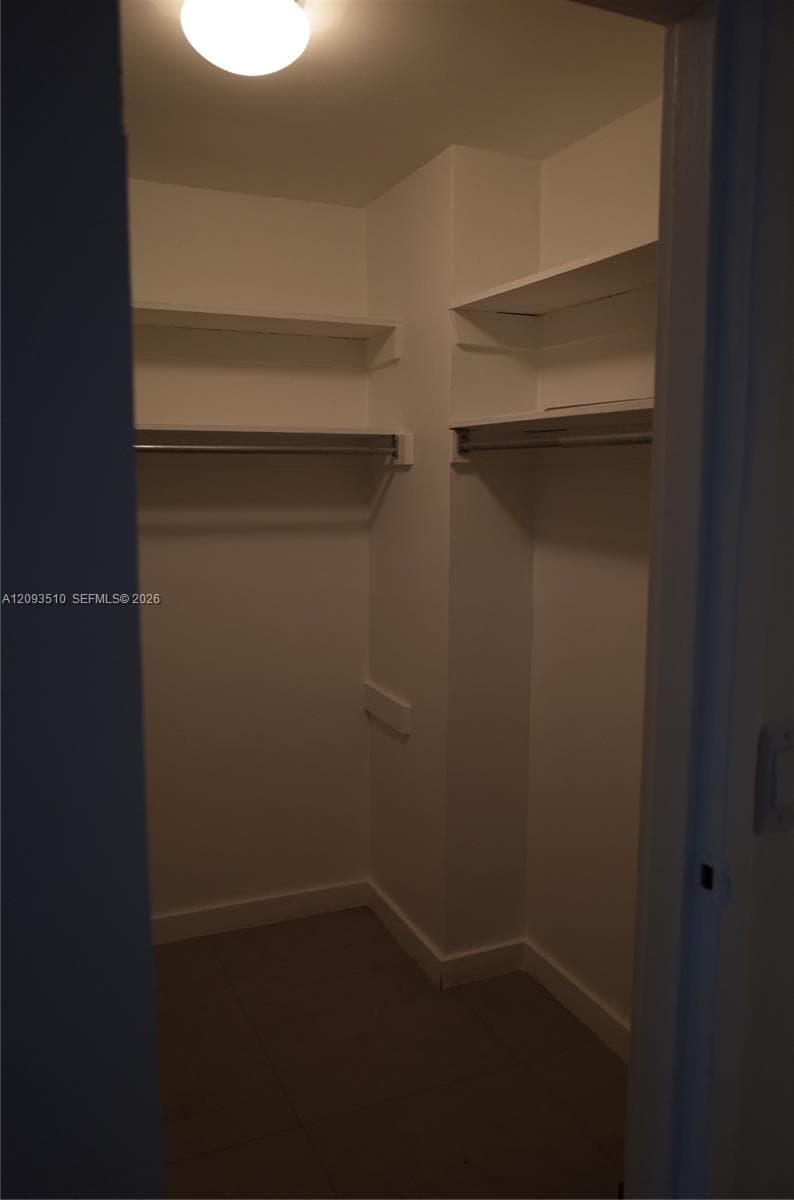 ISLANDER CONDO APTS · #302 in Miami Beach - Photo 11