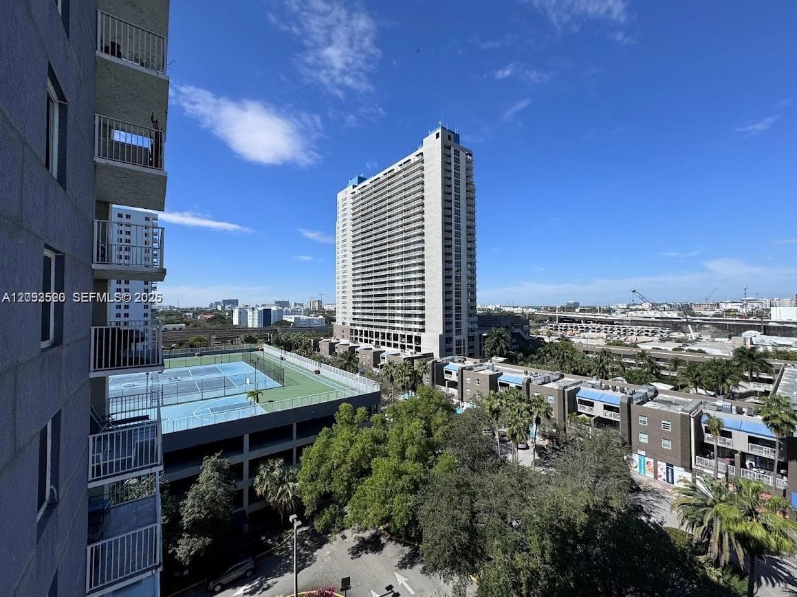 MADISON DOWNTOWN CONDO · #E-1008 in Miami - Photo 16
