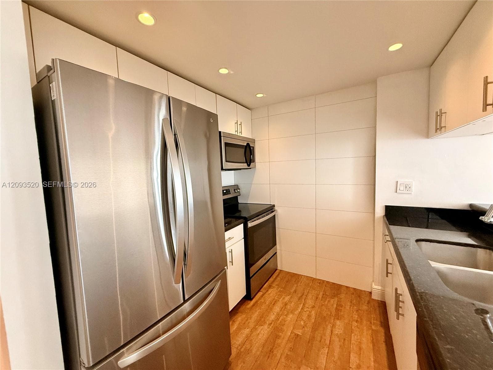 MADISON DOWNTOWN CONDO · #E-1008 in Miami - Photo 7