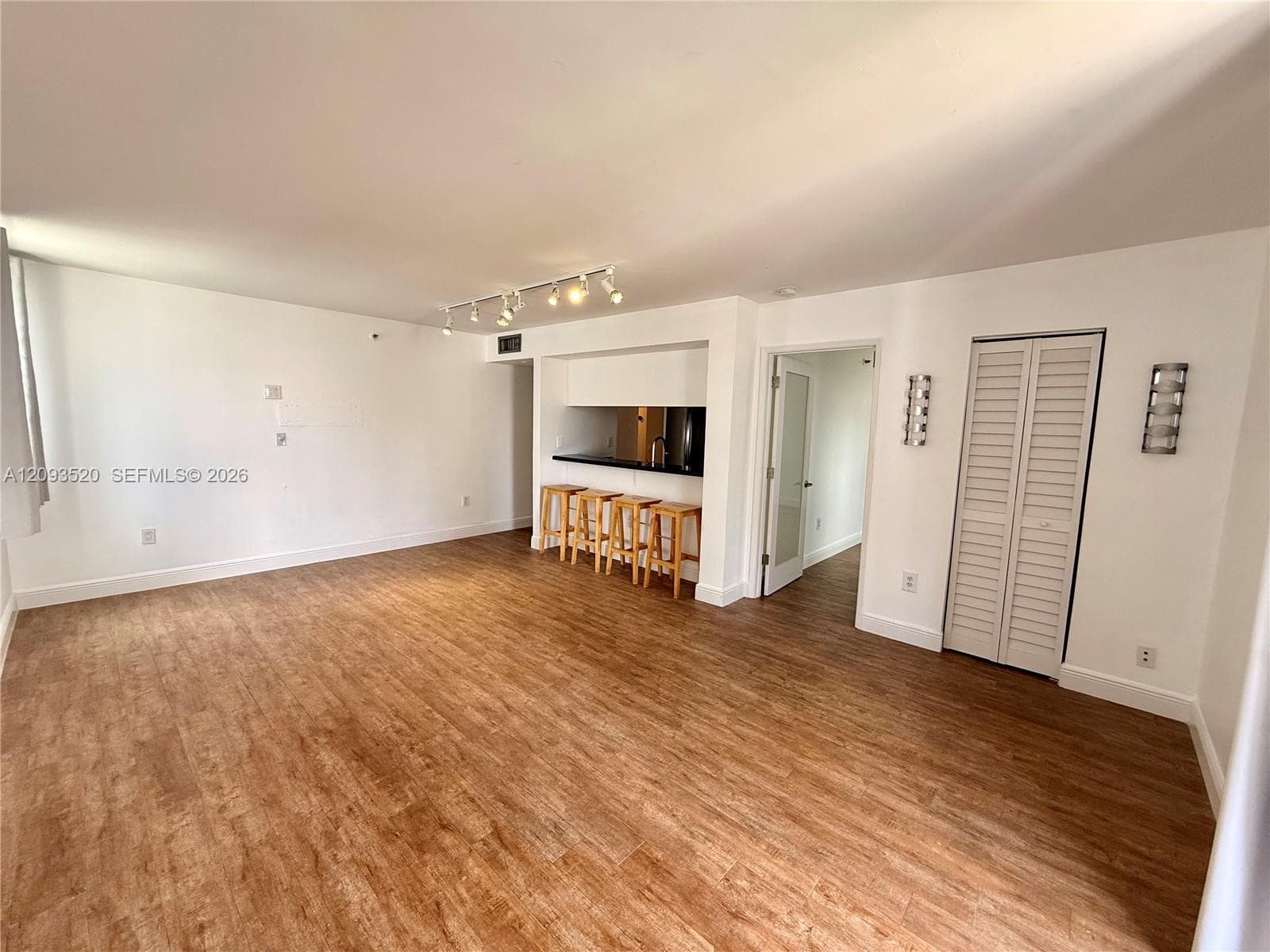 MADISON DOWNTOWN CONDO · #E-1008 in Miami - Photo 5