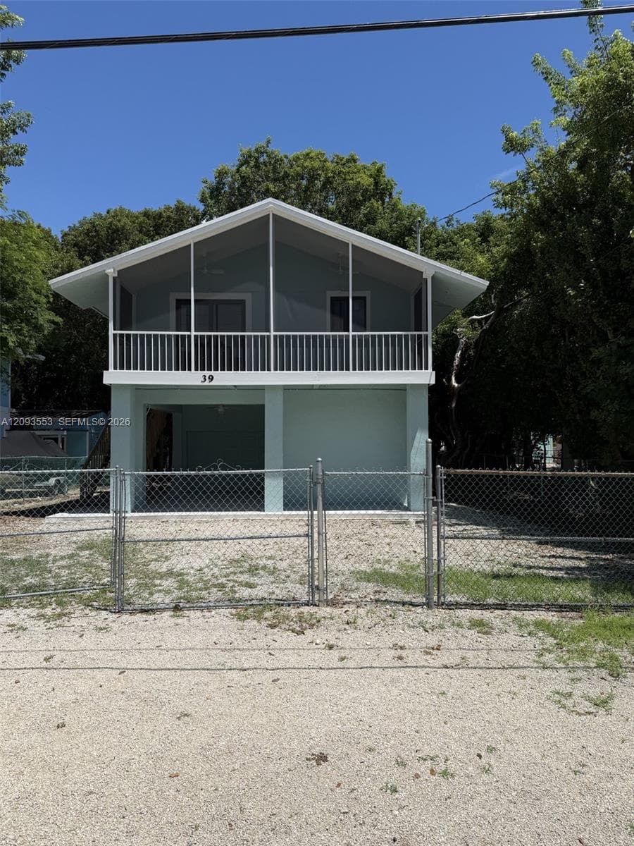 39 Gumbo Limbo Ave photo 2