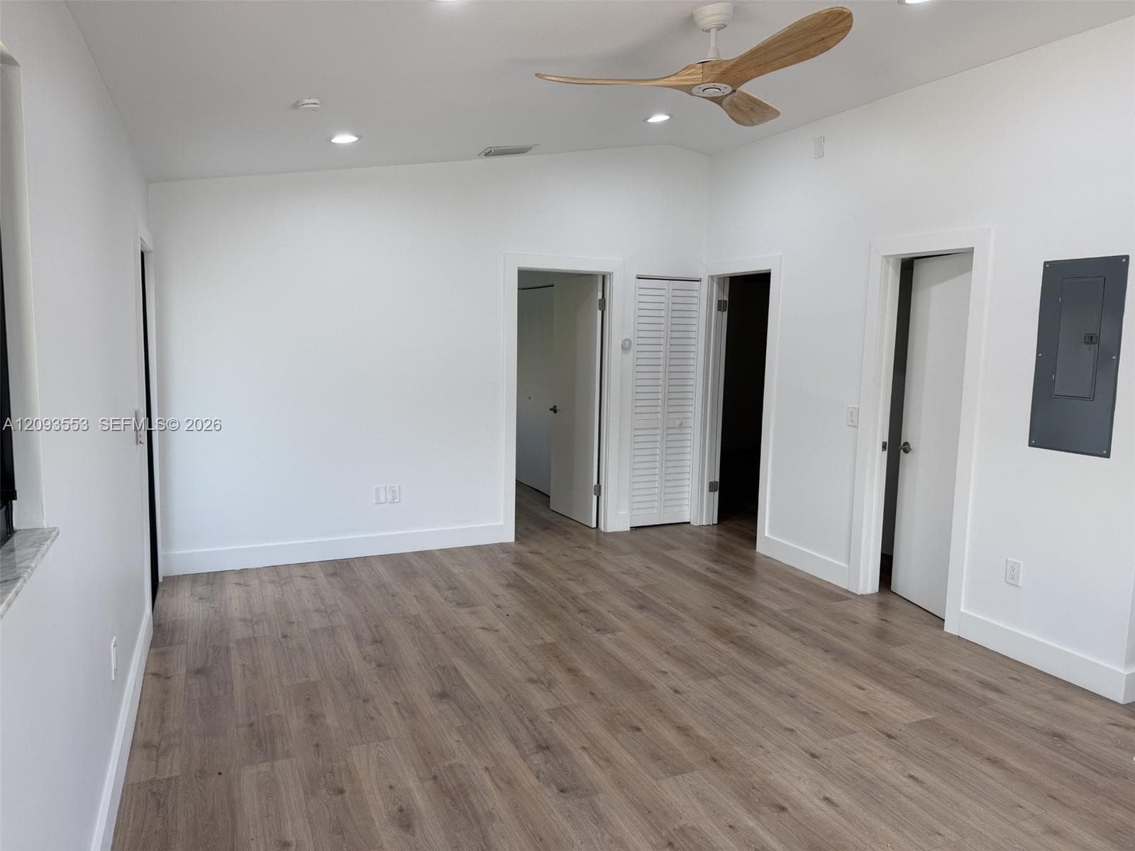 39 Gumbo Limbo Ave photo 13