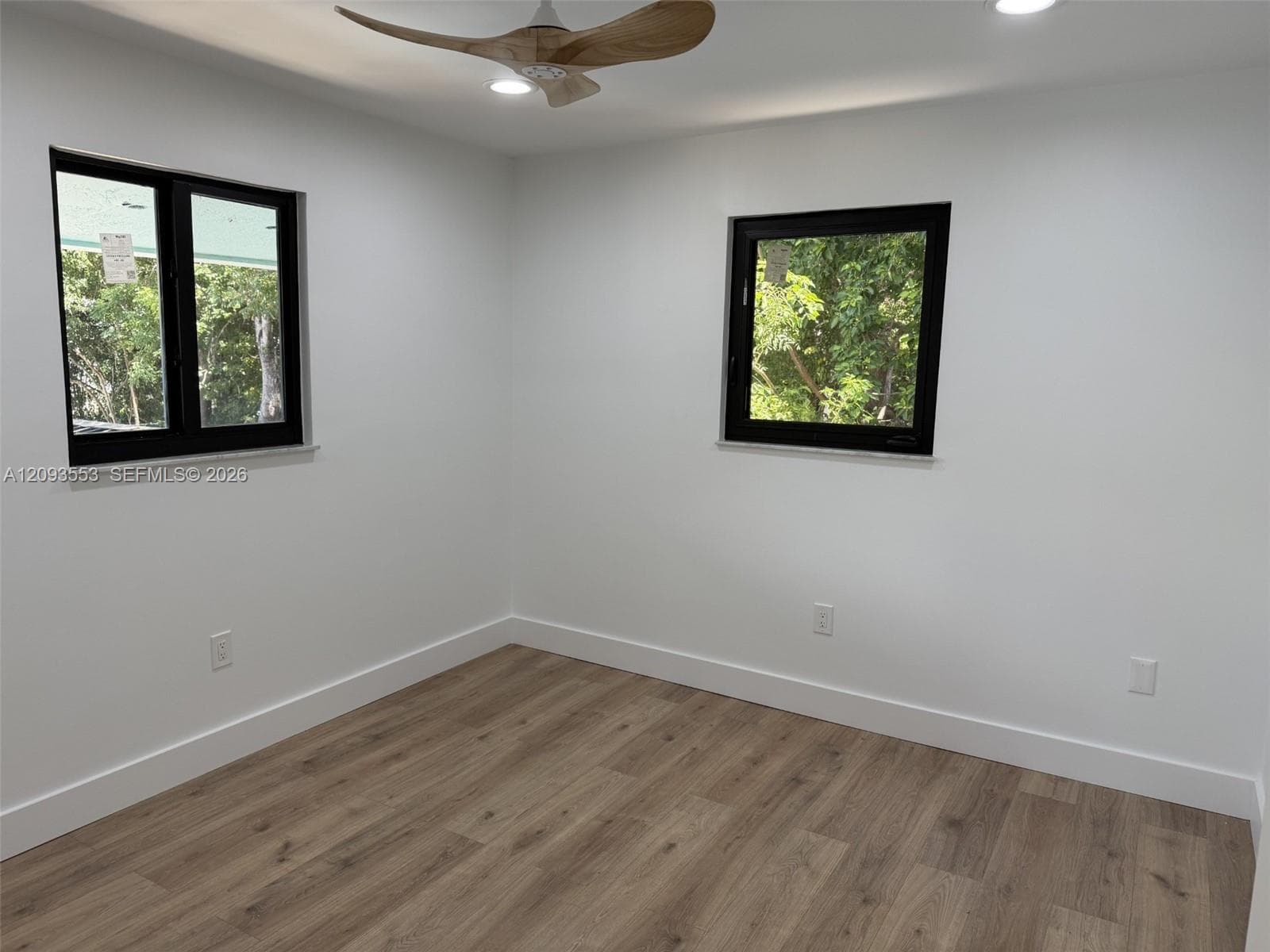 39 Gumbo Limbo Ave photo 7