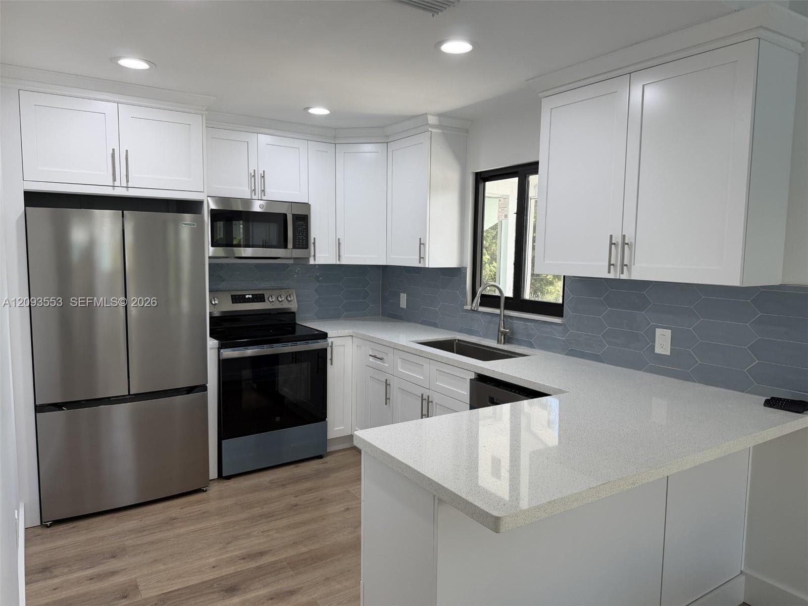 39 Gumbo Limbo Ave photo 3