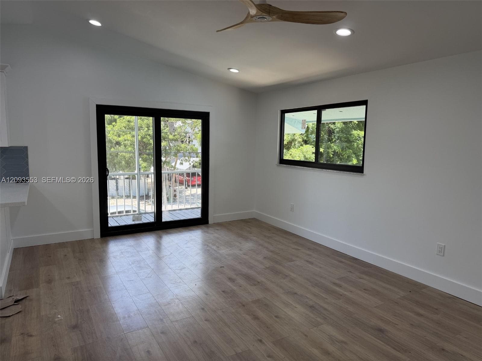 39 Gumbo Limbo Ave photo 11