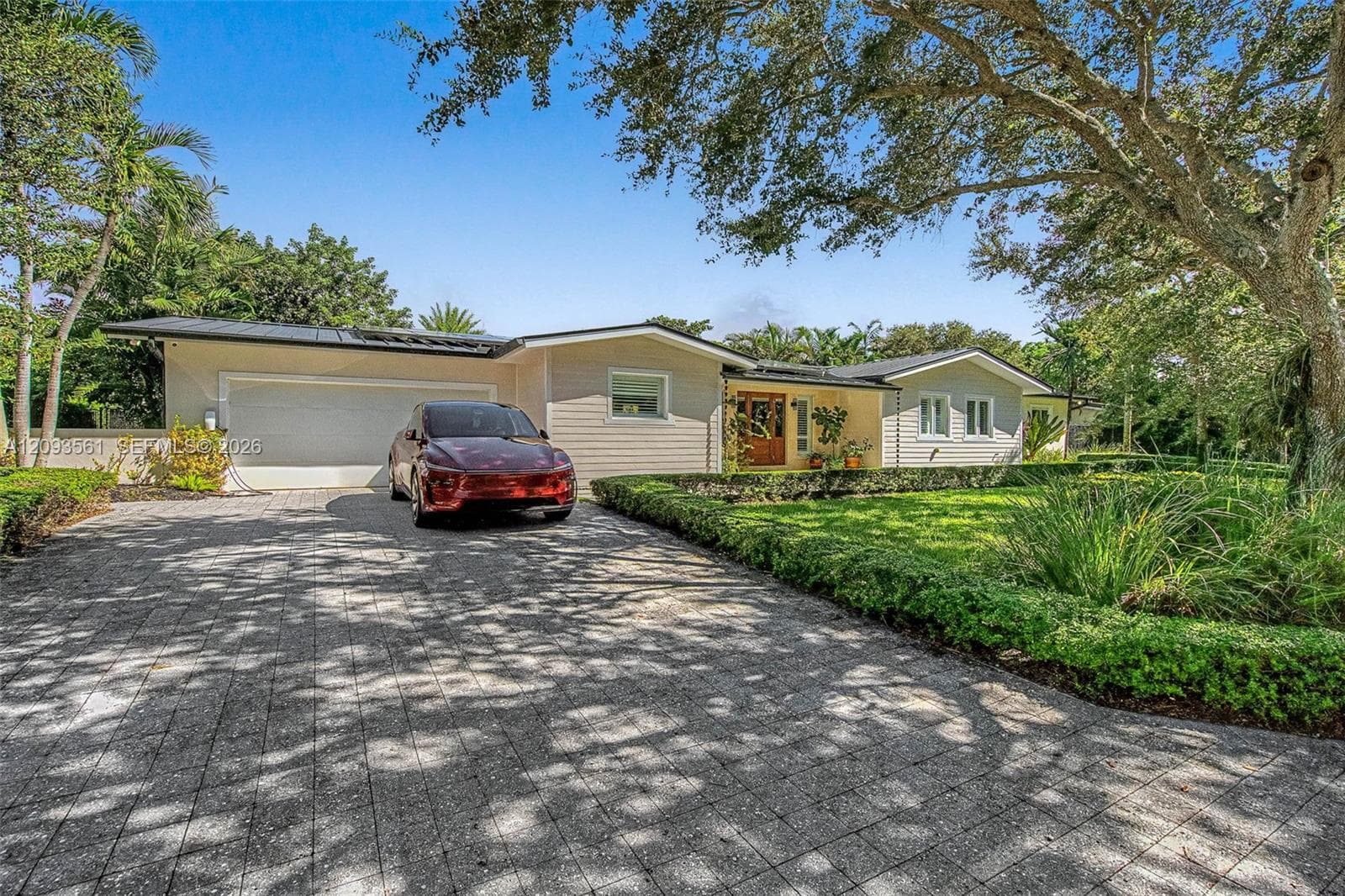 7301 SW 134th Ter photo 2