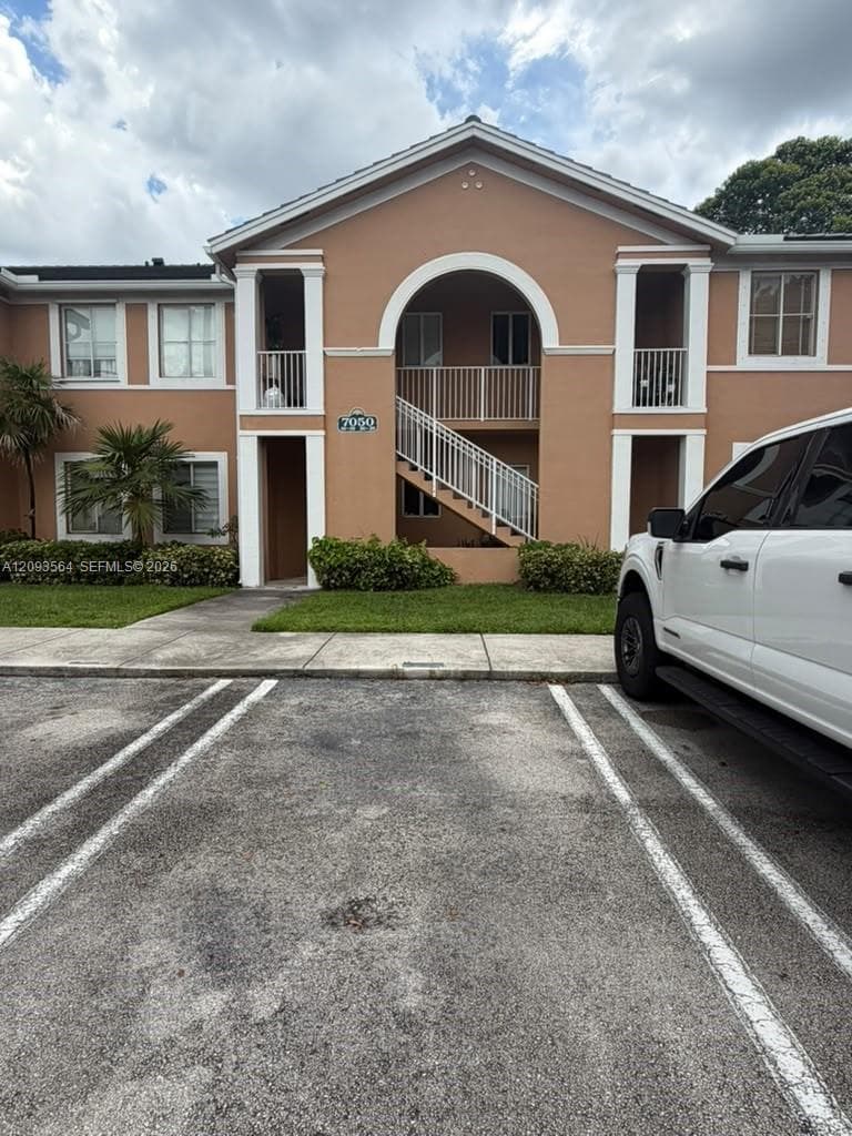 SHOMA HOMES AT COUNTRY CL · #108-11 in Hialeah - Photo 22