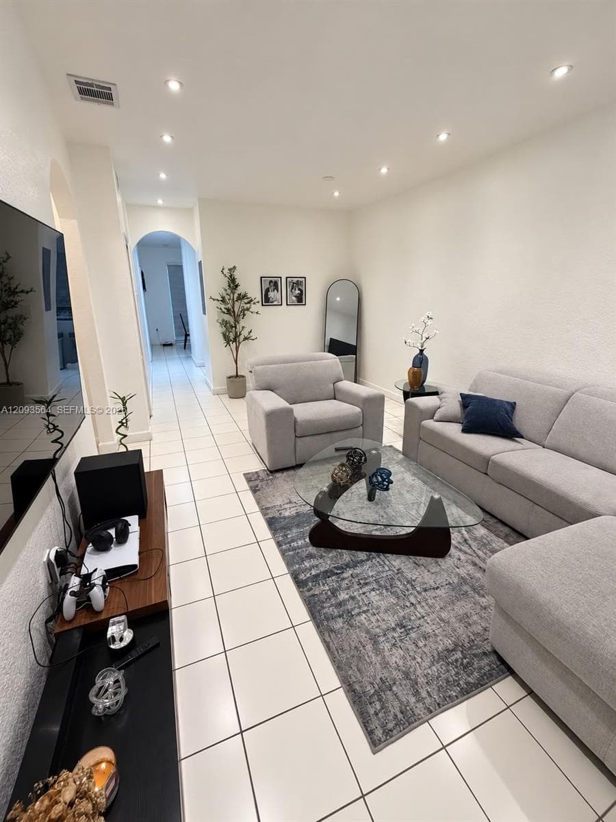 SHOMA HOMES AT COUNTRY CL · #108-11 in Hialeah - Photo 4