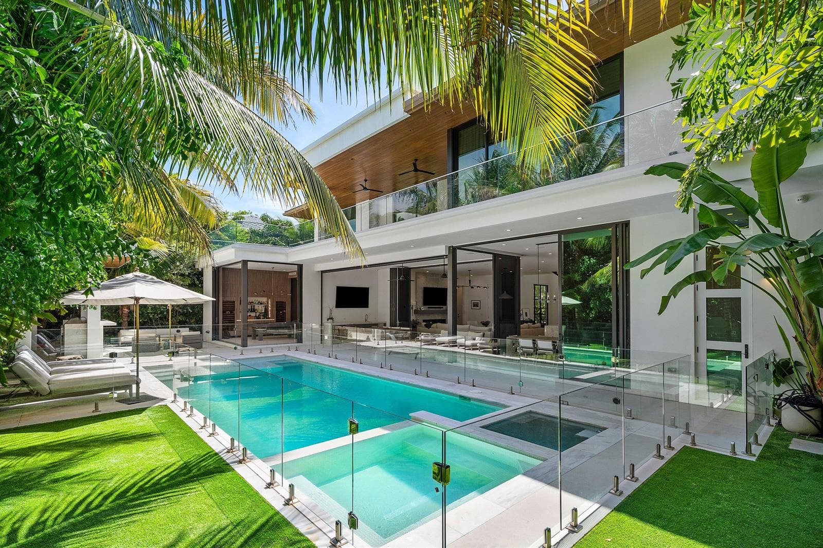 062-735WFernDrive-BocaRaton-FL-33432-SMA