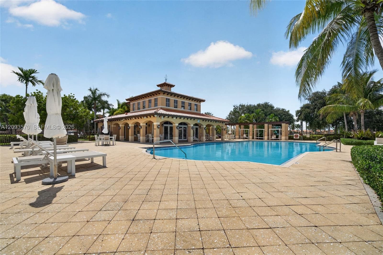 EGRET LAKES ESTATES SEC 2 in Miami - Photo 36