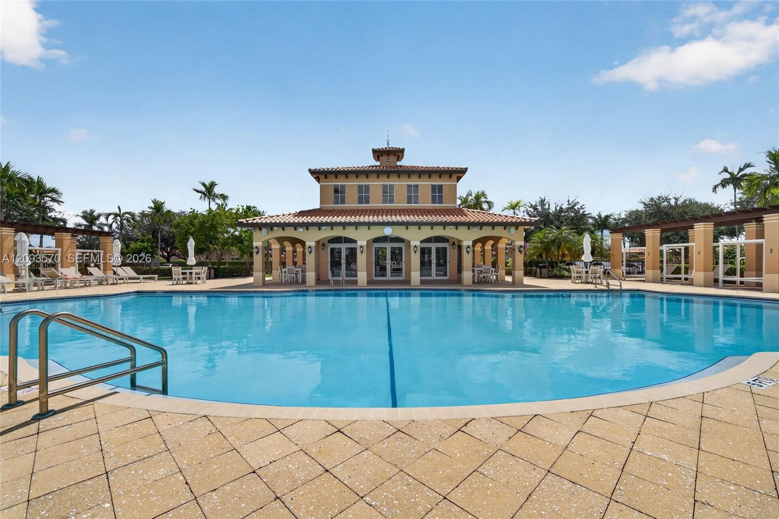 EGRET LAKES ESTATES SEC 2 in Miami - Photo 37
