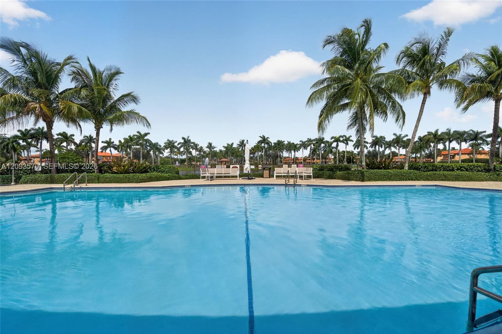 EGRET LAKES ESTATES SEC 2 in Miami - Photo 35