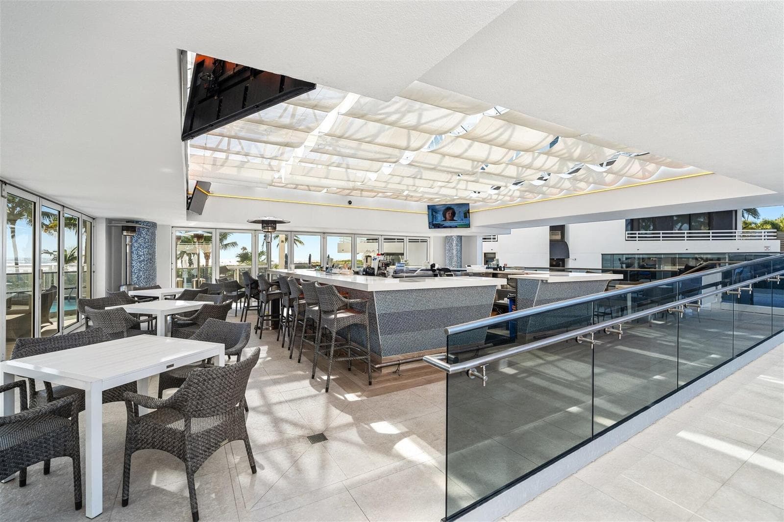 OCEANFRONT BAR