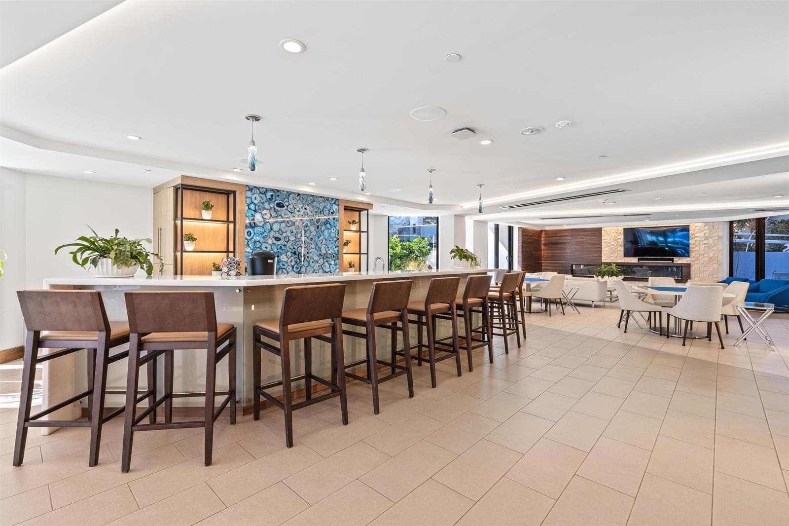 CLUB ROOM