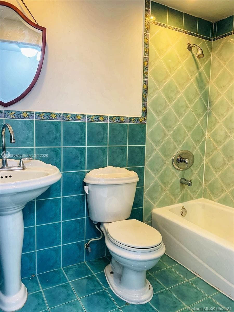 KINGS COVE CONDO · #514 in Hialeah - Photo 12