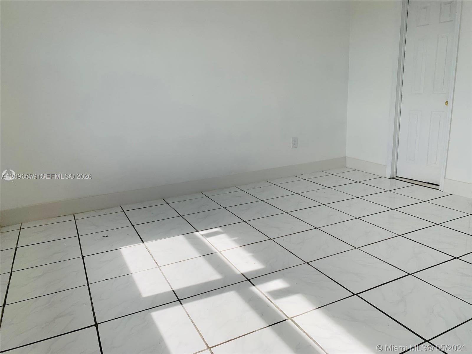 KINGS COVE CONDO · #514 in Hialeah - Photo 9
