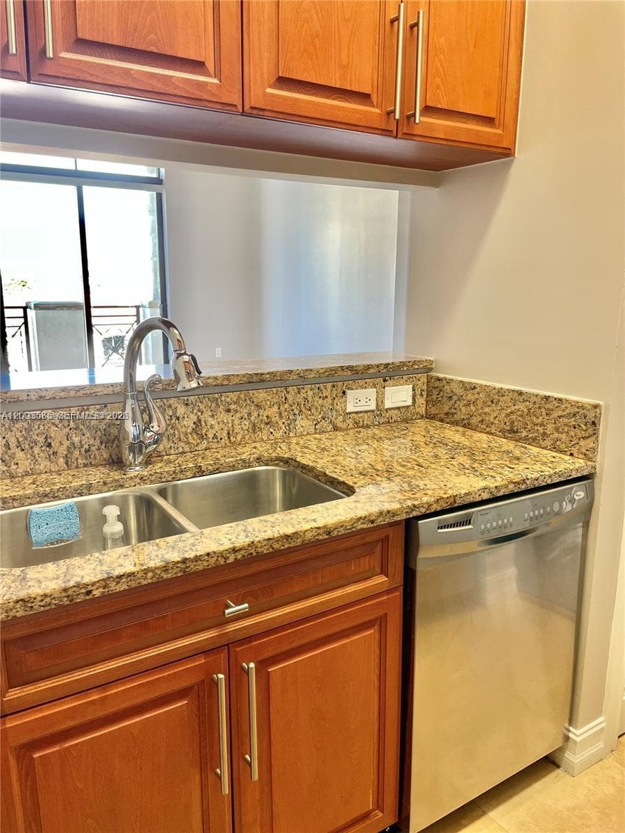 THE PONCE TOWER CONDO · #611 in Coral Gables - Photo 8