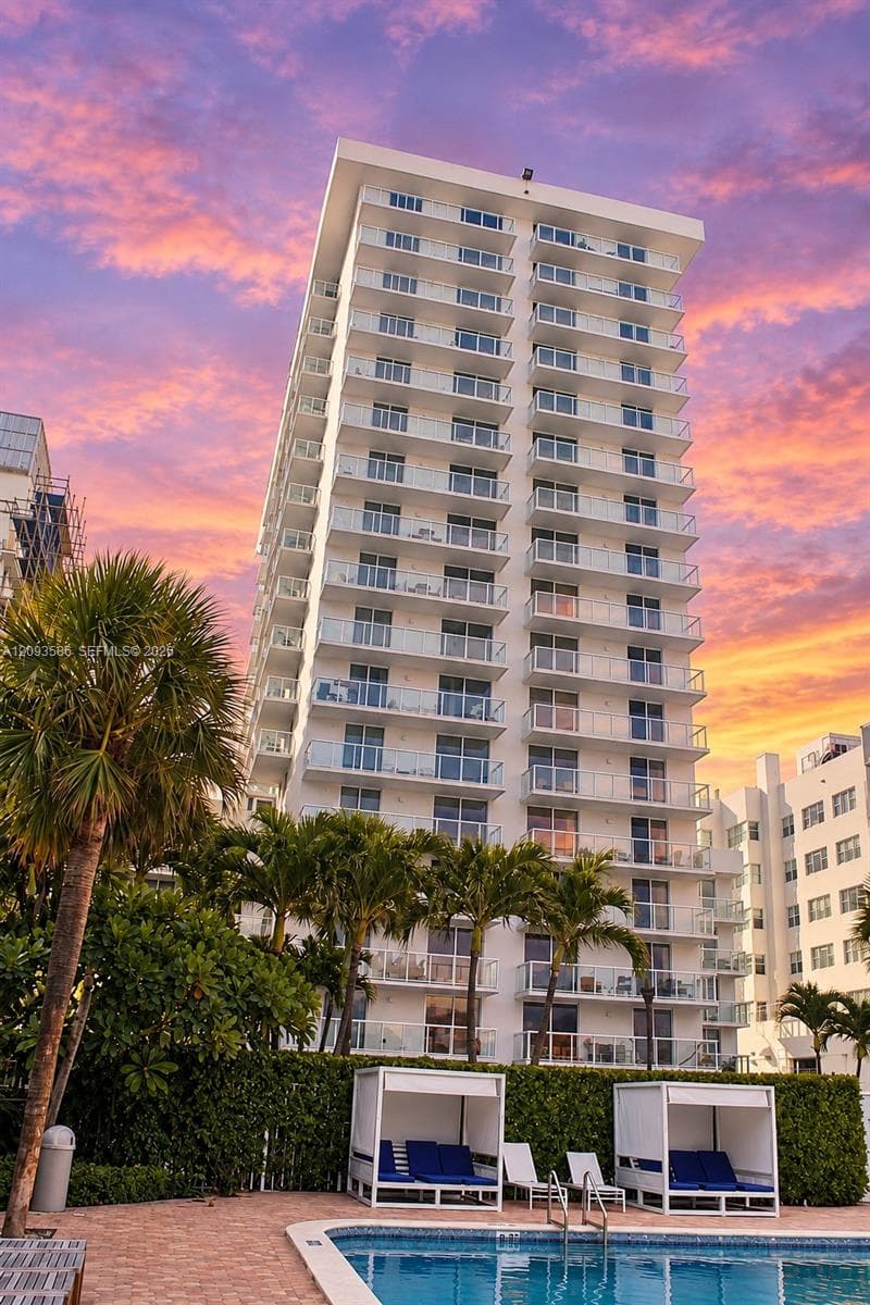 The Royal Club · #1502 in Miami Beach - Photo 3