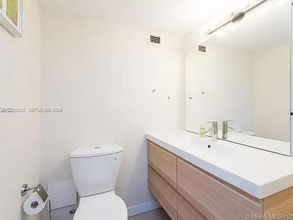 ADMIRAL TOWERS · #307 in Miami Beach - Photo 2