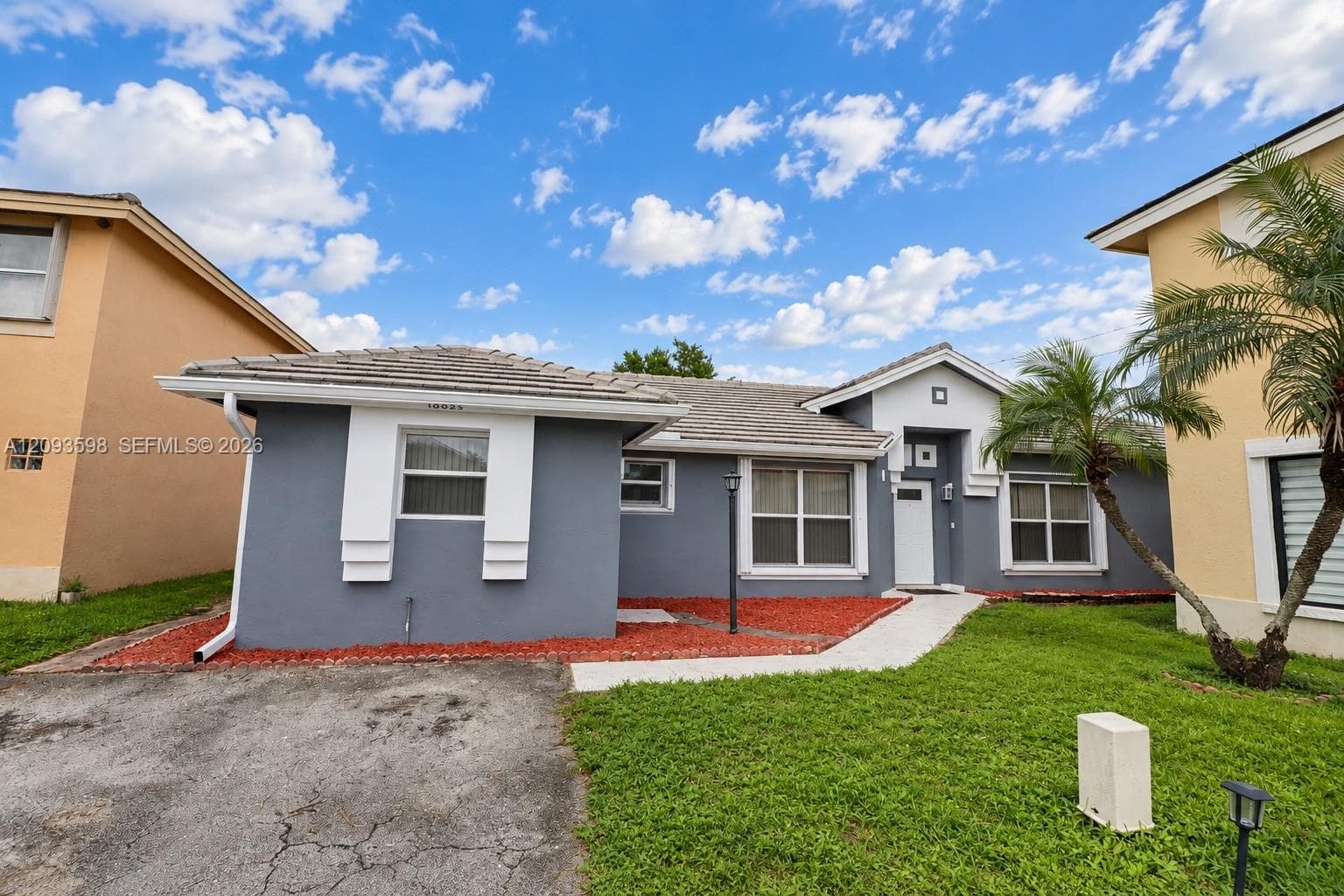 18825 NW 52nd Ct photo 1